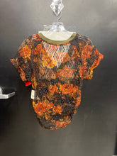 Load image into Gallery viewer, NWT Free People Short Sleeve Top Size Large
