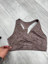 Load image into Gallery viewer, Alphalete Sports Bra Size Extra Small
