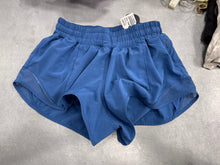 Load image into Gallery viewer, Lulu Lemon Athletic Shorts Size 4 6429

