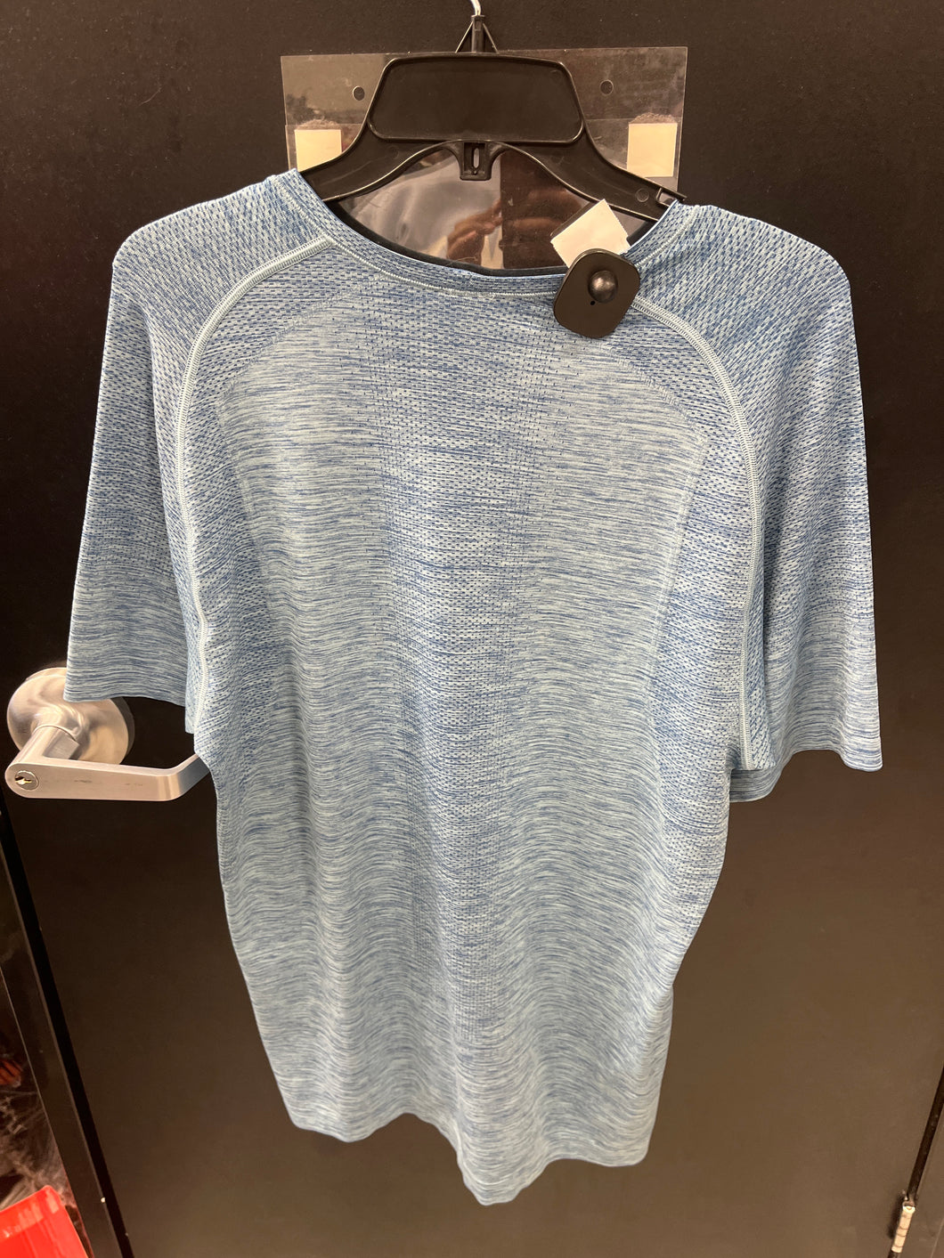 Lulu Lemon Athletic Top Size Medium
