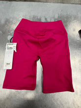 Load image into Gallery viewer, Alo Athletic Shorts NWt Size Small
