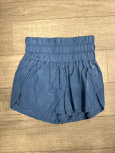 Load image into Gallery viewer, Free People Athletic Shorts Size Small 179

