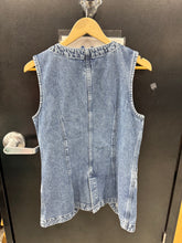 Load image into Gallery viewer, Gap Tank Top Size Extra Small NWT
