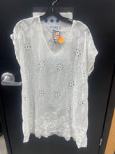 Load image into Gallery viewer, Johnny Was size M
