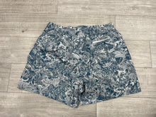 Load image into Gallery viewer, Lulu Lemon Athletic Shorts Size Large 9692
