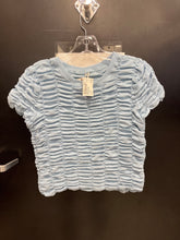 Load image into Gallery viewer, Anthropologie Short Sleeve Top Size Medium
