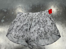 Load image into Gallery viewer, Lulu Lemon Athletic Shorts Size 7/8
