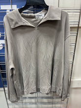 Load image into Gallery viewer, Lululemon Athletic Top Size Medium 850
