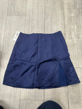 Load image into Gallery viewer, Sunday Best Skirt NWT  Size Small
