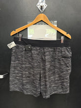 Load image into Gallery viewer, Lululemon Athletic Shorts Size Medium 8903
