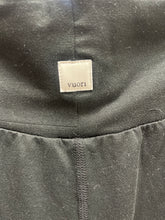 Load image into Gallery viewer, Vuori Athletic Pants Size Small
