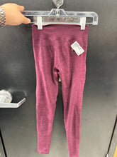 Load image into Gallery viewer, Alphalete Athletic Pants Size Small 61
