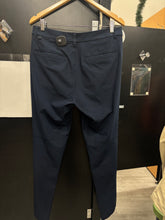 Load image into Gallery viewer, Lululemon Pants Size 32
