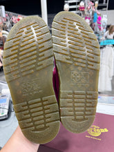 Load image into Gallery viewer, Dr Martens Shoe women 11 Men12
