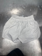 Load image into Gallery viewer, Lululemon Athletic Shorts Size Extra Small 043
