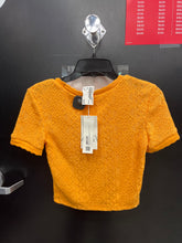 Load image into Gallery viewer, NWT Zara T-Shirt Size Small
