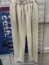 Load image into Gallery viewer, Uniqlo Pants Size Small

