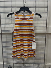 Load image into Gallery viewer, Frame Tank Top Size Small
