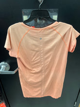 Load image into Gallery viewer, Lulu Lemon Athletic Top Size Medium
