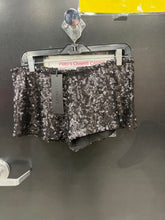 Load image into Gallery viewer, Lioness Short Skirt Size Medium 358
