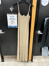 Load image into Gallery viewer, Skims Maxi Dress Size Extra Large
