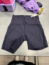 Load image into Gallery viewer, Lulu Lemon Athletic Shorts Size 6
