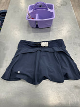Load image into Gallery viewer, Lulu Lemon Athletic Shorts Size 6
