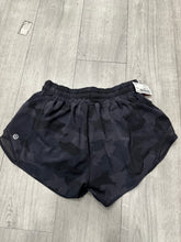 Load image into Gallery viewer, Lulu Lemon Athletic Shorts Size 4 5725
