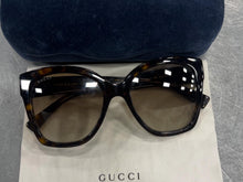 Load image into Gallery viewer, Gucci Sunglasses 117
