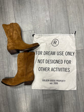 Load image into Gallery viewer, Golden Goose Boots 38
