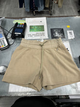 Load image into Gallery viewer, Lulu Lemon Athletic Shorts Size Medium
