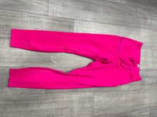 Load image into Gallery viewer, Alo Athletic Pants Extra Extra Small

