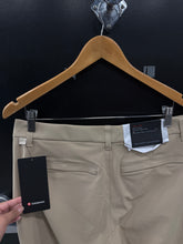 Load image into Gallery viewer, Lululemon Athletic Pants Size Medium 9795
