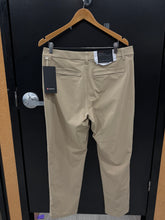 Load image into Gallery viewer, Lululemon Athletic Pants Size Medium 9795
