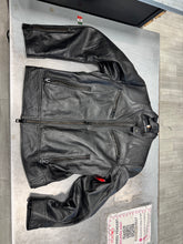 Load image into Gallery viewer, Hugo Boss Outerwear Size Small
