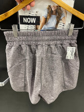 Load image into Gallery viewer, Lulu Lemon Athletic Shorts Size 4 0690
