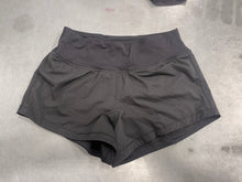 Load image into Gallery viewer, Lululemon Athletic Shorts Size 6
