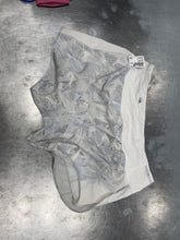 Load image into Gallery viewer, Lulu Lemon Athletic Shorts Size 10
