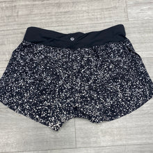 Load image into Gallery viewer, Lulu Lemon Athletic Shorts Size 9/10
