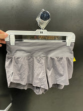 Load image into Gallery viewer, Lulu Lemon Athletic Shorts Size 5261
