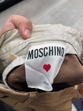 Load image into Gallery viewer, Moschino Shorts Size Small
