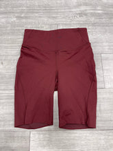 Load image into Gallery viewer, Lulu Lemon Athletic Shorts Size 3/4 7547
