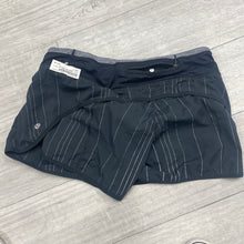 Load image into Gallery viewer, Lulu Lemon Athletic Shorts Size 6
