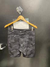 Load image into Gallery viewer, Lulu Lemon Athletic Shorts Size 5/6 3568
