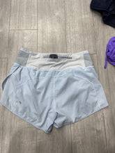 Load image into Gallery viewer, Lulu Lemon Athletic Shorts Size 6 3124
