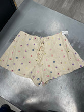 Load image into Gallery viewer, Lovers &amp; Friends Shorts Size Small
