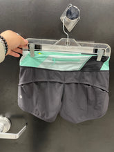Load image into Gallery viewer, Lulu Lemon Athletic Shorts Size 4 6354
