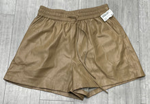 Load image into Gallery viewer, Good American Shorts Size Medium 1543
