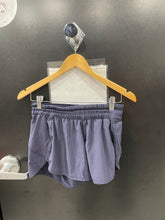 Load image into Gallery viewer, Lulu Lemon Athletic Shorts Size 7/8 2138
