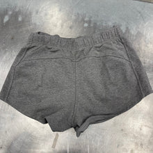 Load image into Gallery viewer, Lulu Lemon Athletic Shorts Size 3/4
